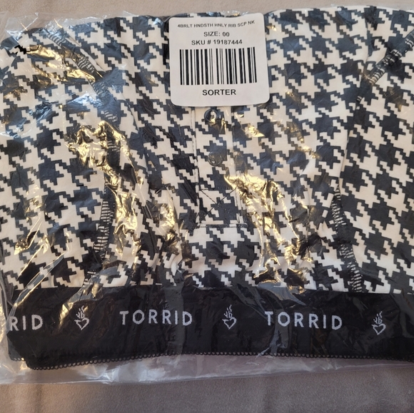 Torrid Active Sports Bra Henley Bralette. NEW! - Picture 1 of 8